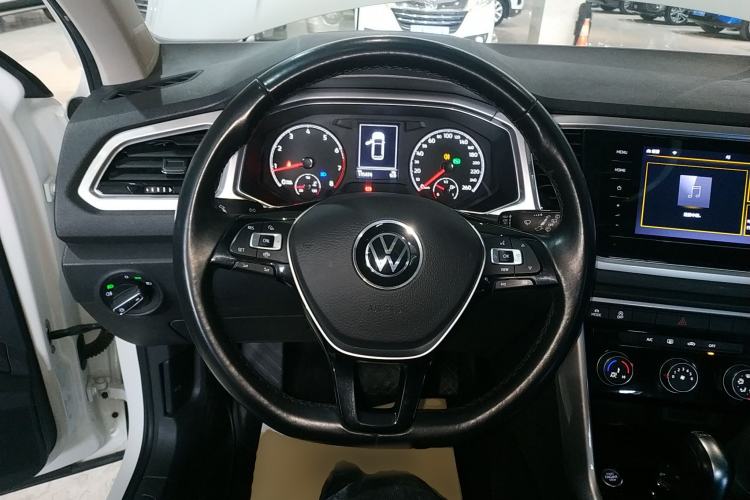 Used Volkswagen T-ROC 2022 280TSI DSG Two-Wheel Drive Elite PLUS