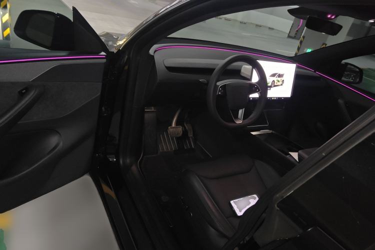 Used Tesla Model Y L 2025 Model Long-Range All-Wheel-Drive Version