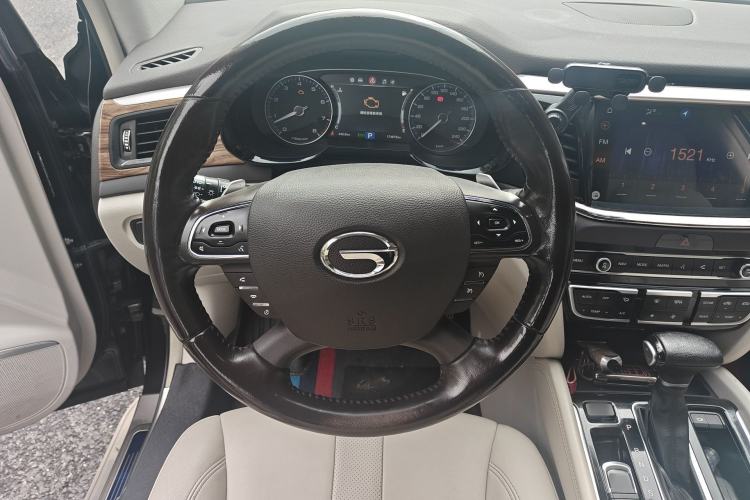 Used GAC Trumpchi GS8 2017 320T Two-Wheel Drive Luxury Smart Connectivity Version (7 Seats)
