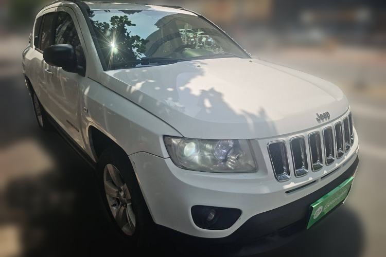 Used Jeep Compass 2013 2.4L four-wheel-drive sport version
