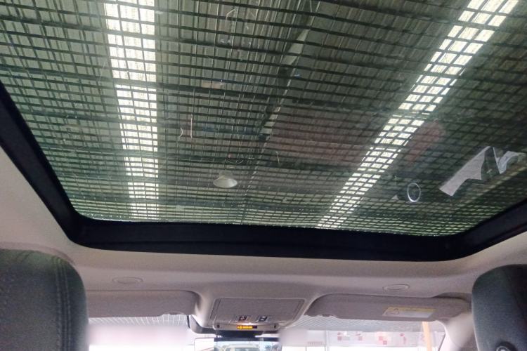 Used Land Rover Range Evoque 2022 Aurora L 249 PS R-Dynamic Luxury Edition Headliner