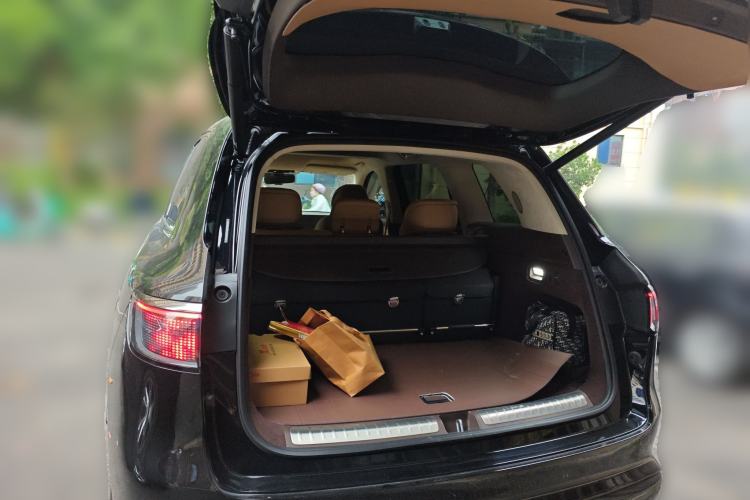 Used Hima AITO M8 2025 Extended-Range Ultra Version 53.4 kWh 5-Seater Edition
