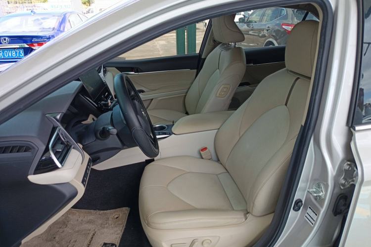 Used Toyota Camry 2021 2.5G Luxury Edition
