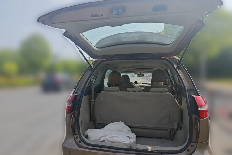 Used BYD M6 2013 2.0L Manual Comfort Edition
