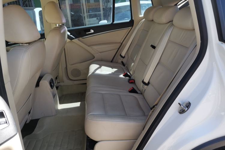 Used Volkswagen Tiguan 2015 1.8TSI Automatic Two-Wheel Drive Comfort Edition Left Rear Seat