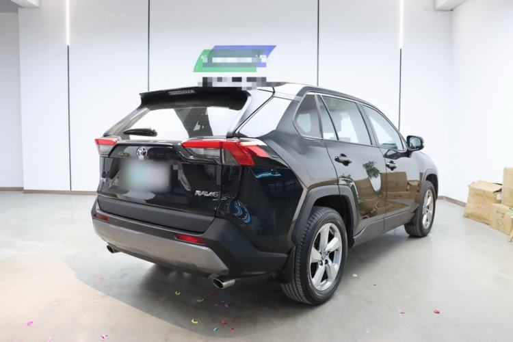 Used Toyota RAV4 2022 2.0L CVT Two-Wheel Drive Fashion Plus Edition
