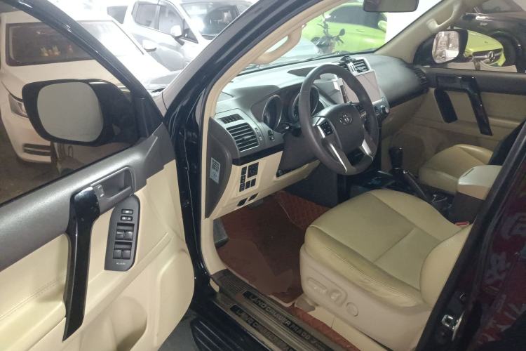 Used Toyota Prado 2015 4.0L Automatic U.S.-Spec Version
