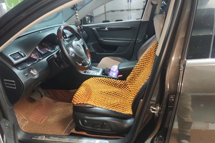 Used Volkswagen Magotan 2015 Revised Version 2.0 TSI Luxury Edition Left Front Seat