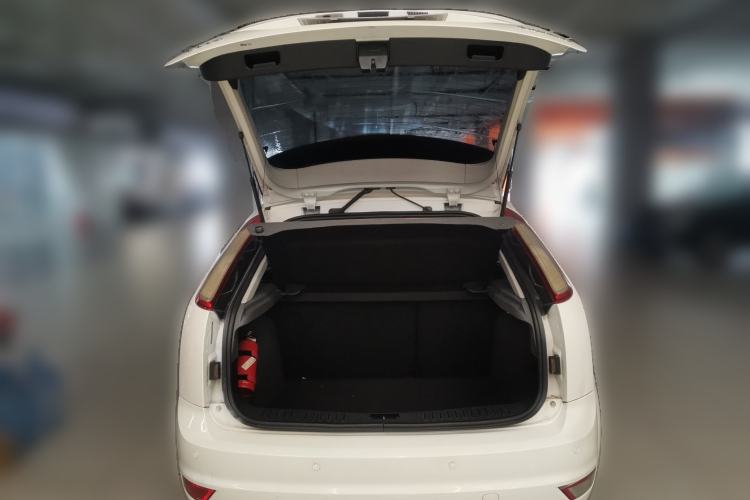 Used Ford Focus 2013 Hatchback Classic 1.8L Automatic Base Model Trunk