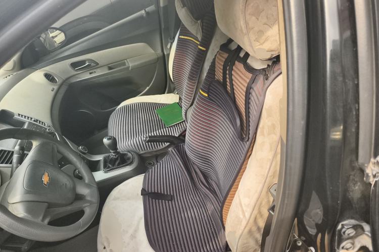 Used Chevrolet Cruze 2014 1.6L SL Millionth Anniversary Edition MT Left Front Seat