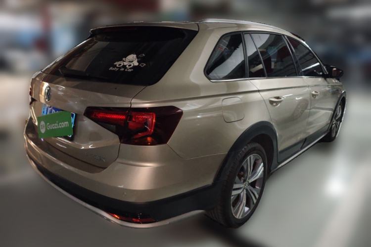 Used Volkswagen C-TREK 2018 1.5L Automatic Luxury Edition