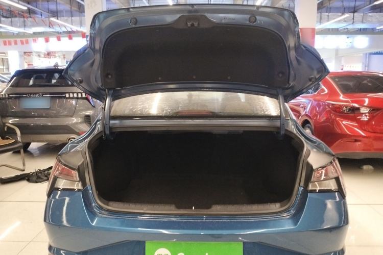 Used Hyundai Elantra 2021 1.5L CVT LUX Prestige Edition Trunk