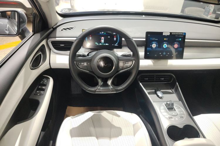 Used BYD Seal 05 DM-i 2025 DM-i Smart Drive 55KM Luxury Model Steering Wheel