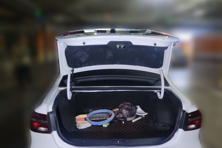 Used Roewe i6 2017 20T Automatic Internet Smart Edition
