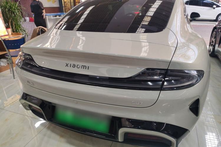 Used Xiaomi Auto SU7 2024 Rear-Drive Long-Range Intelligent Driving Version
