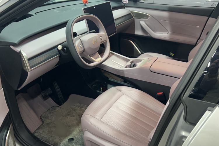 Used ONVO L60 2024 60 kWh Rear-Drive Version
