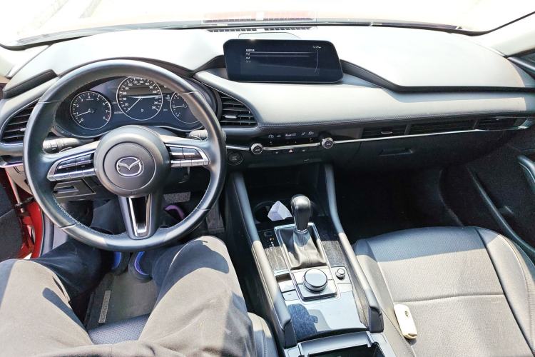 Used Mazda 3 Axela 2021 2.0L Automatic ZhiXuan Edition Center Console
