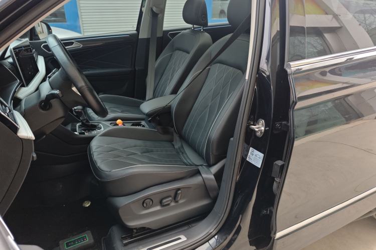 Used Volkswagen Tiguan L 2023 330TSI Automatic Two-Wheel Drive R-Line Enjoyment Edition