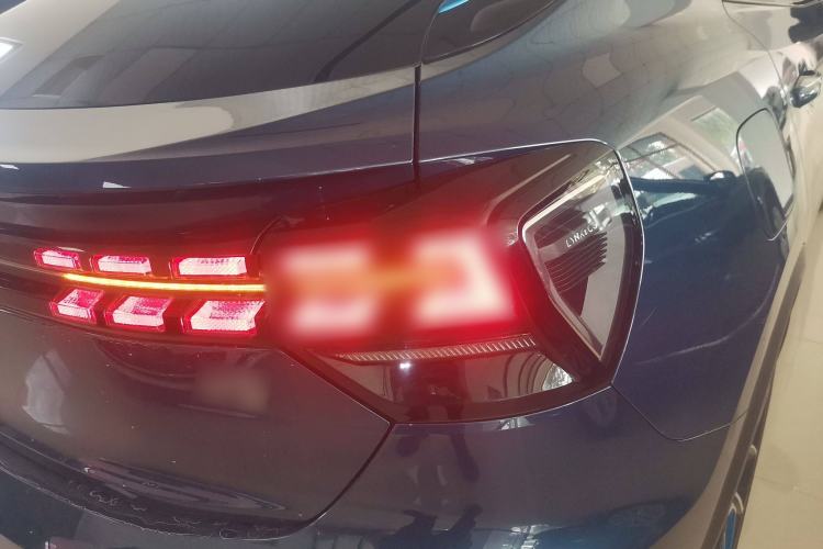 Used Lynk & Co 05 2020 2.0TD Two-Wheel Drive Shine Halo