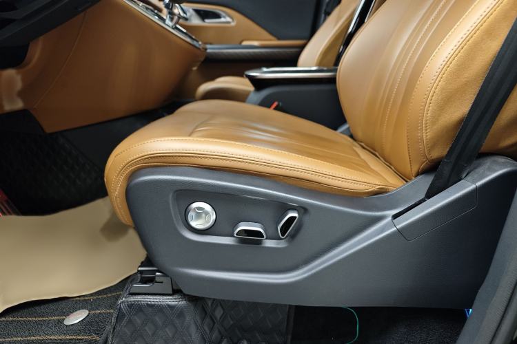 Used Hongqi HQ9 2023 2.0T Smart Connect Flagship Edition Interior 3