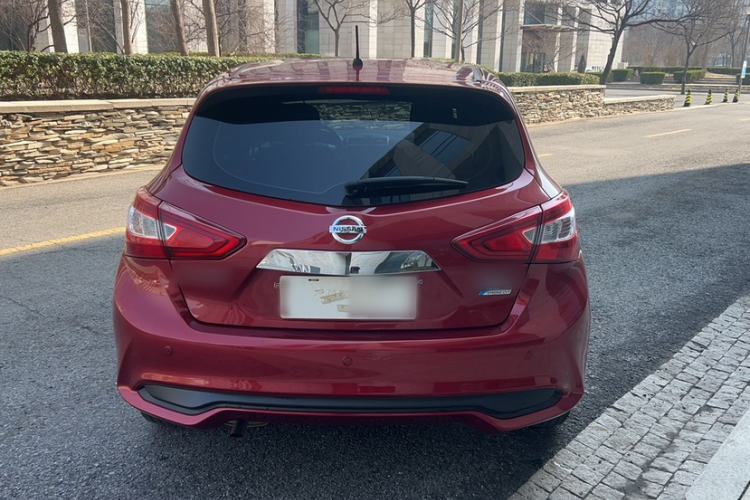 Used Nissan Tiida 2016 1.6L CVT Cool Dynamic Edition Exterior 3