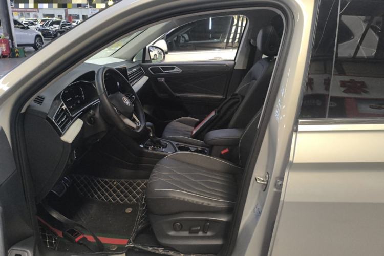 Used Volkswagen Tiguan L 2023 330TSI Automatic Two-Wheel Drive R-Line Enjoyment Edition