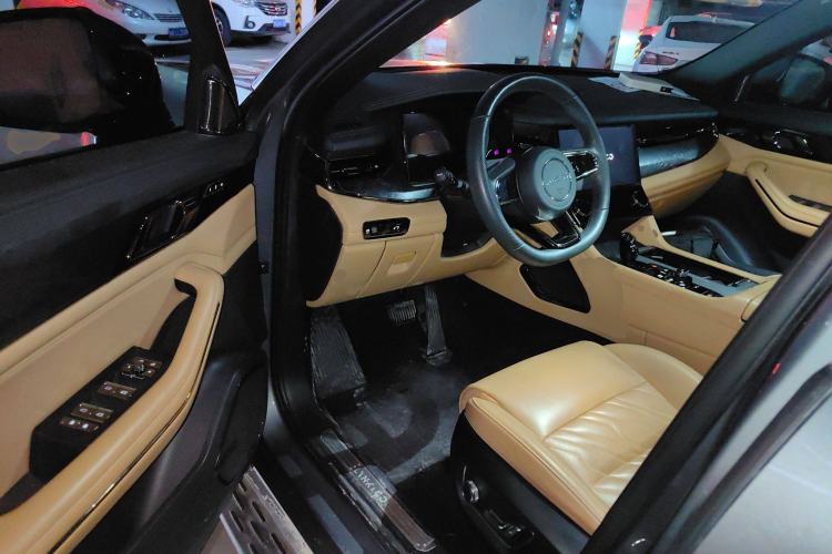 Used Lynk & Co 09 2021 2.0T Halo Six-Seater