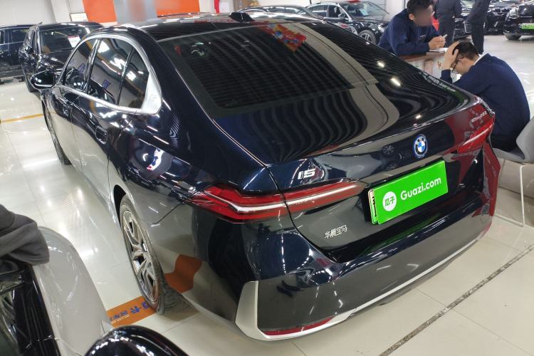 Used BMW i5 2024 eDrive 35L Luxury Package
