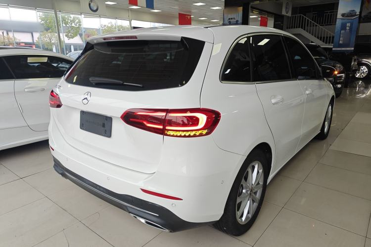 Used Mercedes-Benz B-Class 2022 Updated B 200 Fashion Edition
