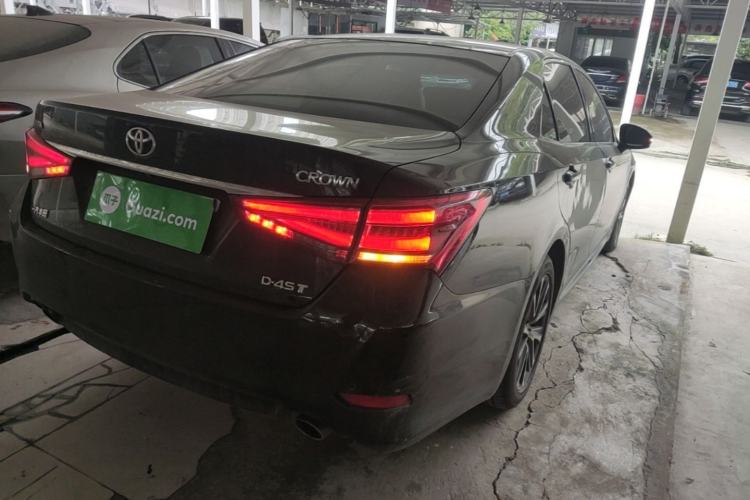 Used Toyota Crown 2018 2.0T Fashion Edition
