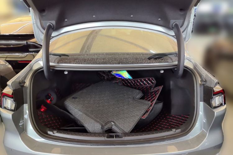 Used Ford Mondeo 2025 2.0T EcoBoost Luxury Version Trunk