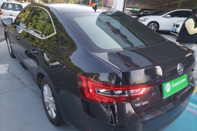 Used Skoda Superb 2016 TSI280 Manual Front-Drive Version
