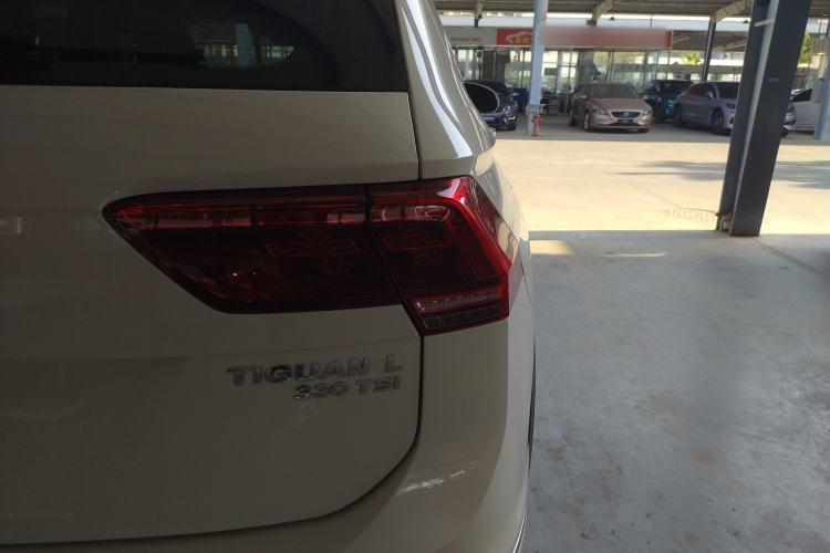 Used Volkswagen Tiguan L 2020 330TSI Automatic Two-Wheel Drive R-Line Flagship Version China VI Standard Right Rear Taillight