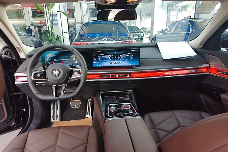 Used BMW 7 Series 2023 735Li M Sport Package