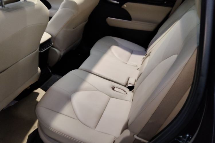 Used Toyota Highlander 2022 Dual-Engine 2.5L Two-Wheel Drive Prestige Edition 7-Seater