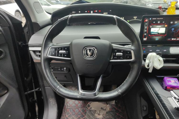 Used CHANGAN UNI-K 2021 2.0T All-Wheel Drive Prestige Version Steering Wheel