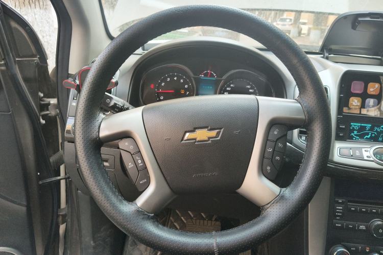 Used Chevrolet Captiva 2015 2.4L 4x4 Flagship Edition 7-Seater