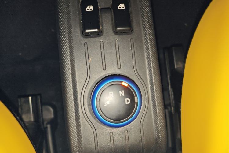 Used Wuling Hongguang MINIEV 2022 Zizai Version Lithium Iron Phosphate Gear Lever