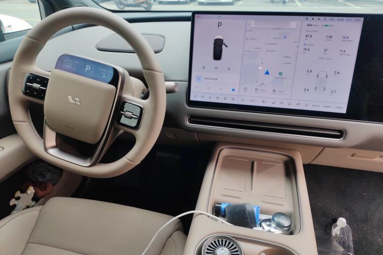 Used Li Auto i6 2025 Model Two-Wheel-Drive Standard Type