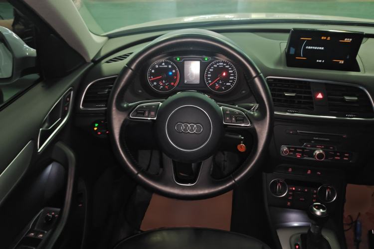 Used Audi Q3 2017 35 TFSI Fashion Model
