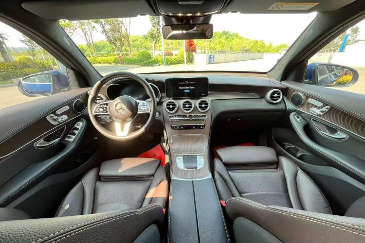 Used Mercedes-Benz GLC 2020 Facelift GLC 300 L 4MATIC Dynamic Edition Interior 1