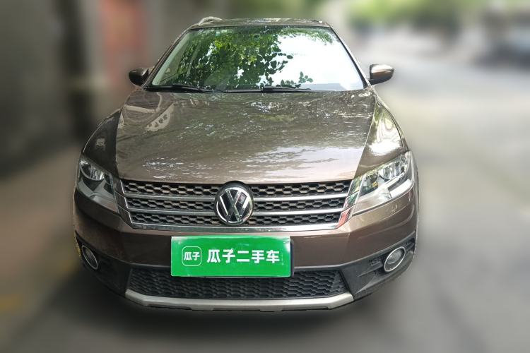 Used Volkswagen Cross Lavida 2014 1.6L Automatic
