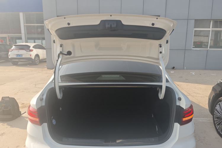 Used Volkswagen Lavida 2024 1.5L Automatic Starry Sky 5 Million Edition Trunk