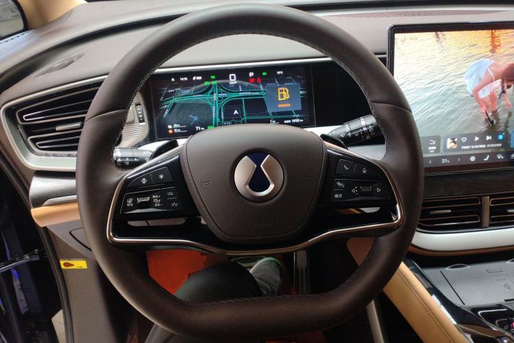 Used Denza D9 2025 Model DM-i Four-Wheel Drive Prestige Edition
