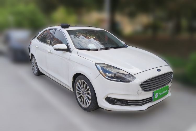 Used Ford Escort 2019 EcoBoost 125 Automatic Luxury Edition Front Right 45 Deg