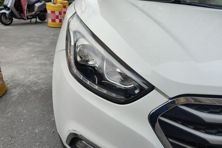 Used Hyundai ix35 2013 2.0L Automatic Two-Wheel Drive Smart GLS China IV Standard
