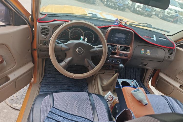 Used Nissan ZN Van 2013 2.4L Two-Wheel Drive Standard Model with 5 Seats
