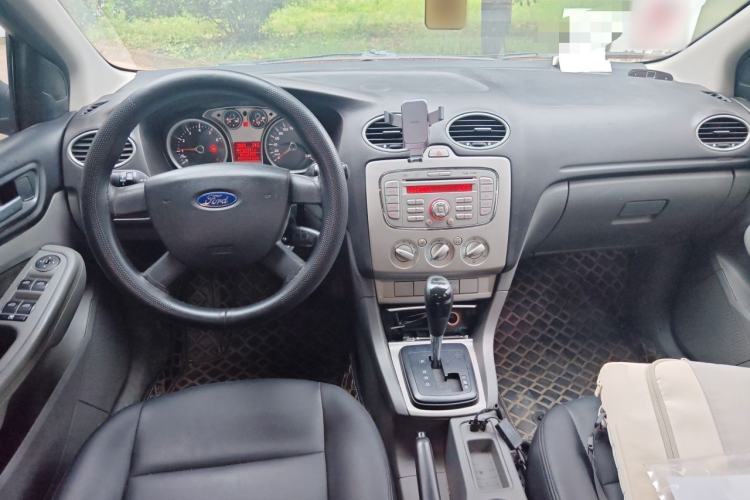Used Ford Focus 2013 Hatchback Classic 1.8L Automatic Base Model
