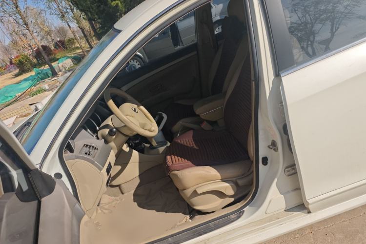 Used Nissan Sylphy 2012 Classic 1.6XE Automatic Comfort Edition Left Front Seat