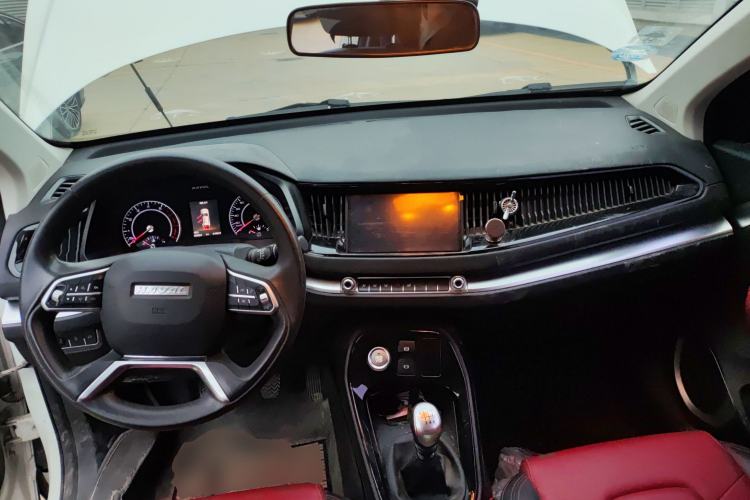 Used Haval H2s 2017 Blue Label 1.5T Manual Comfort Edition Center Console